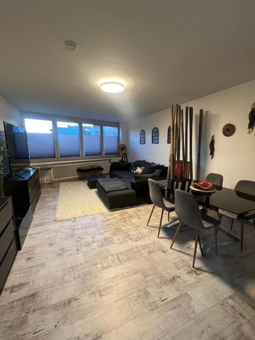 Modernes Apartment Mit 75Qm Mit Balkon & Aussicht Aken Buitenkant foto