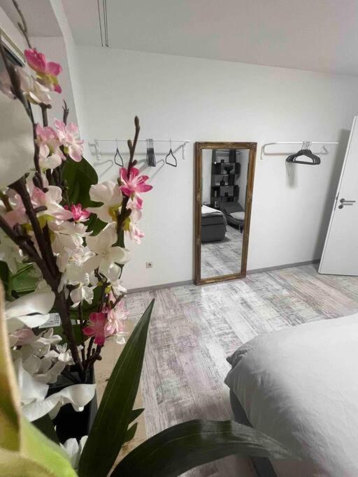 Modernes Apartment Mit 75Qm Mit Balkon & Aussicht Aken Buitenkant foto